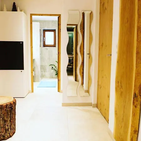 Ursula Maria Apartment *