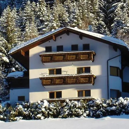 Ursula Maria Apartment *