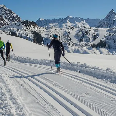 Ursula Maria Daire *