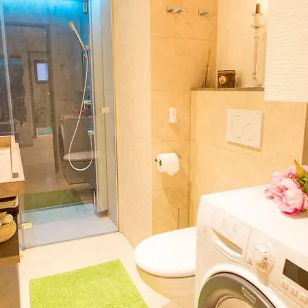 Ursula Maria Apartment *