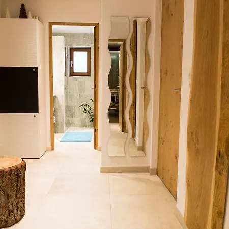 Daire Ursula Maria Ischgl